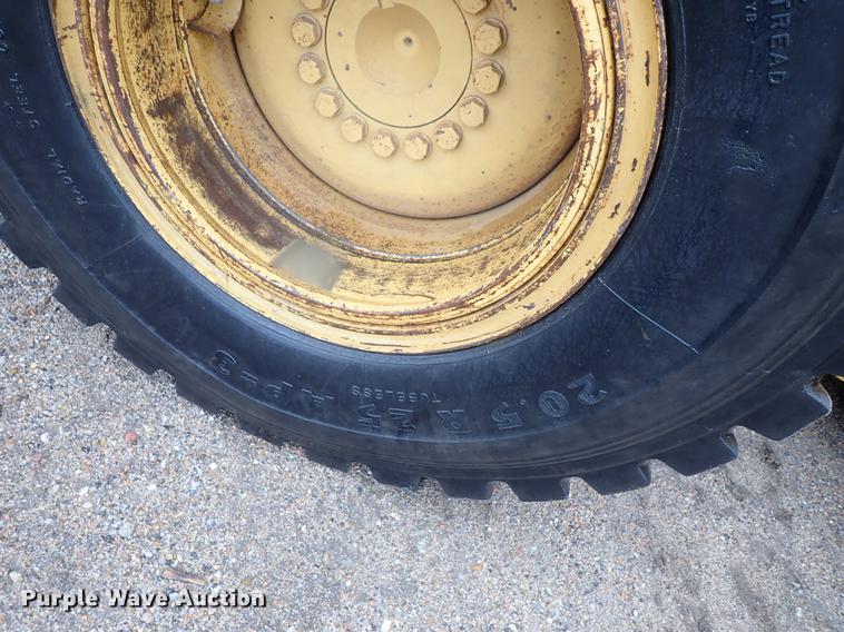 image for item DF1002 1998 Caterpillar 938G wheel loader