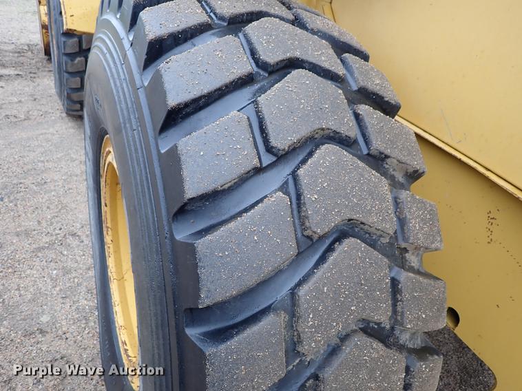 image for item DF1002 1998 Caterpillar 938G wheel loader