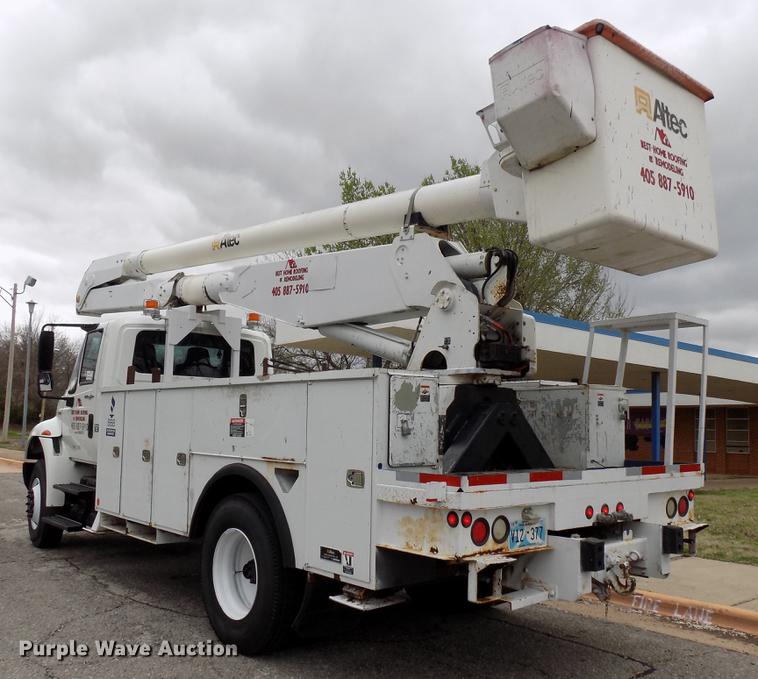 image for item DF4412 2009 International DuraStar 4300 bucket truck
