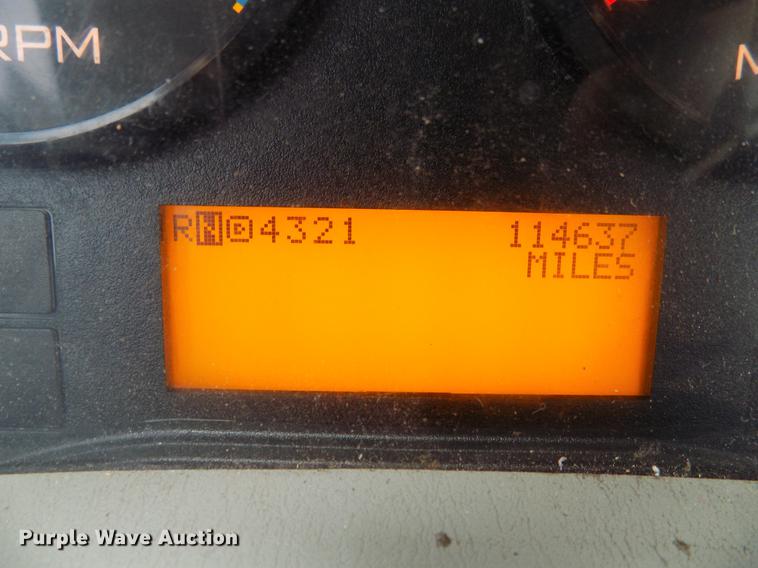 image for item DF4412 2009 International DuraStar 4300 bucket truck