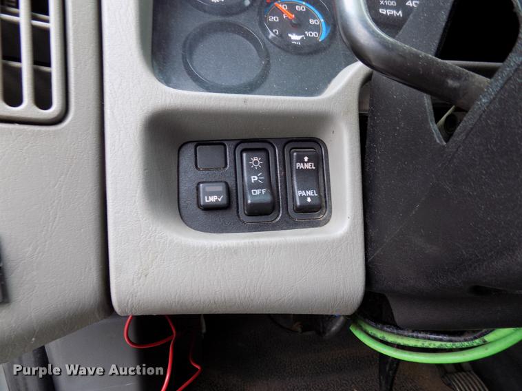 image for item DF4412 2009 International DuraStar 4300 bucket truck