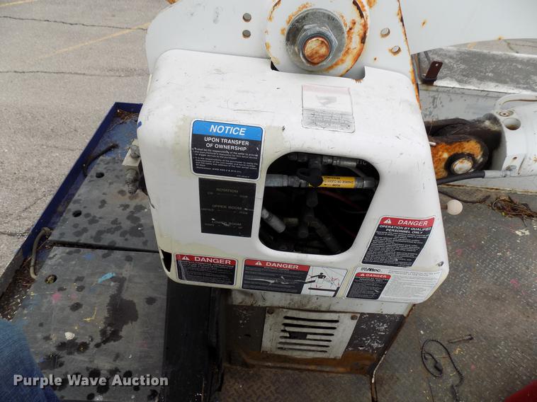 image for item DF4412 2009 International DuraStar 4300 bucket truck