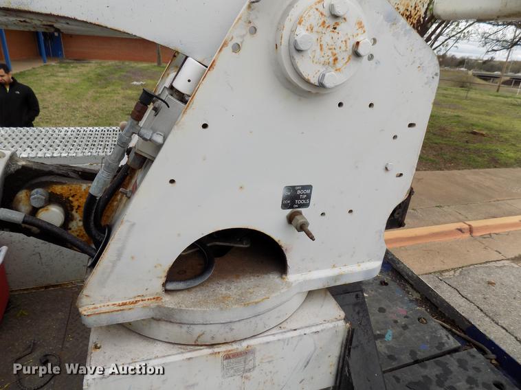 image for item DF4412 2009 International DuraStar 4300 bucket truck