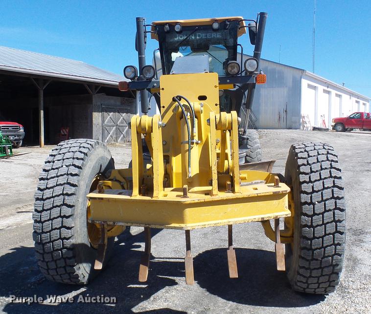 image for item DF7154 2010 John Deere 670G motor grader
