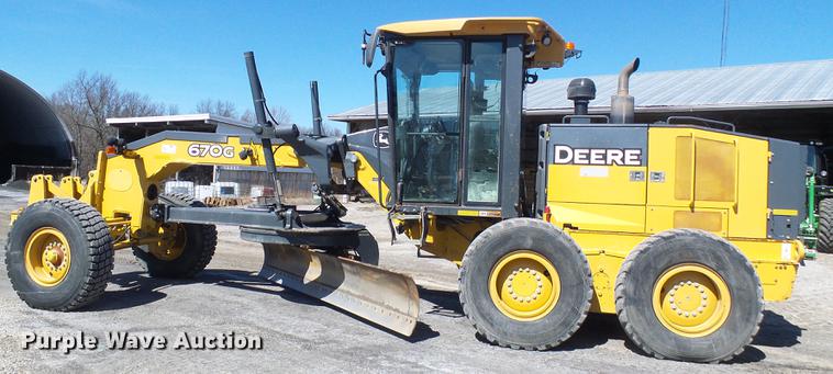 image for item DF7154 2010 John Deere 670G motor grader