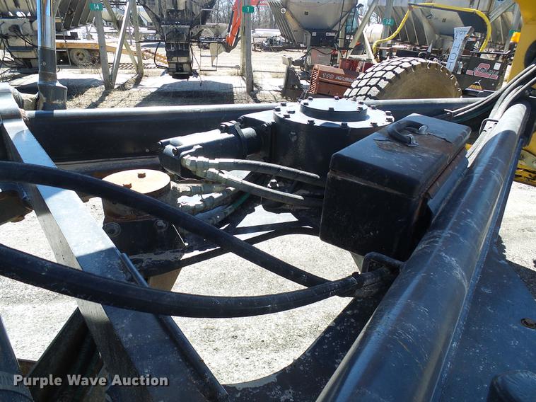 image for item DF7154 2010 John Deere 670G motor grader