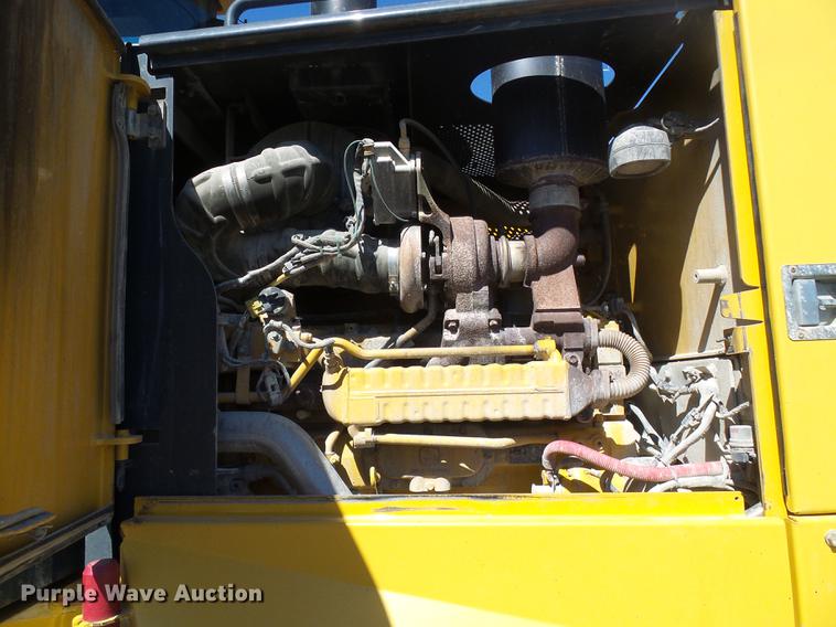 image for item DF7154 2010 John Deere 670G motor grader