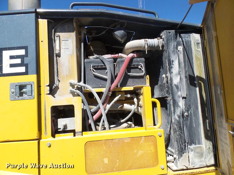 image for item DF7154 2010 John Deere 670G motor grader