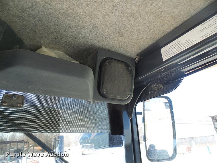 image for item DF7154 2010 John Deere 670G motor grader