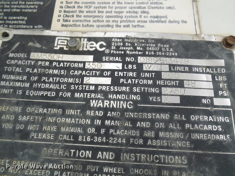 image for item DF7161 1999 International 4800 bucket truck