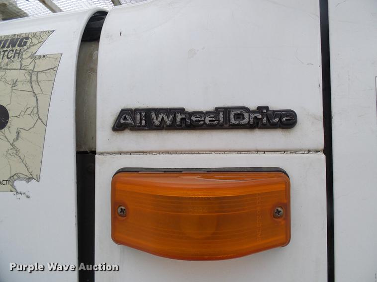 image for item DF7164 1994 International 4800 bucket truck