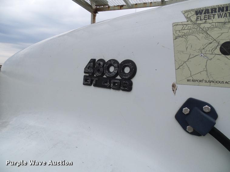 image for item DF7164 1994 International 4800 bucket truck