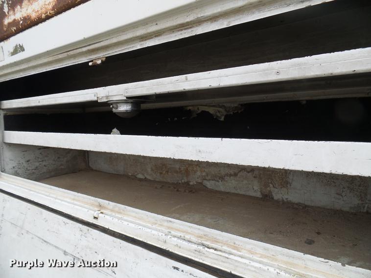 image for item DF7164 1994 International 4800 bucket truck