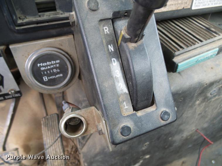 image for item DF7164 1994 International 4800 bucket truck