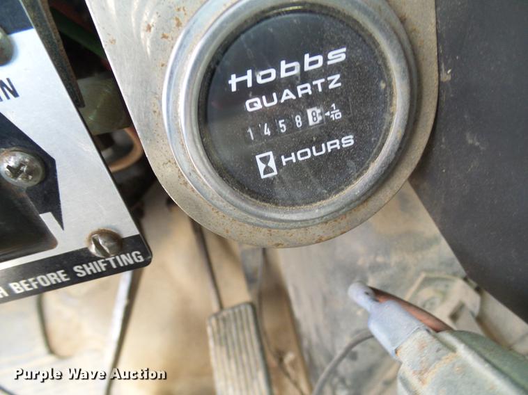 image for item DF7164 1994 International 4800 bucket truck