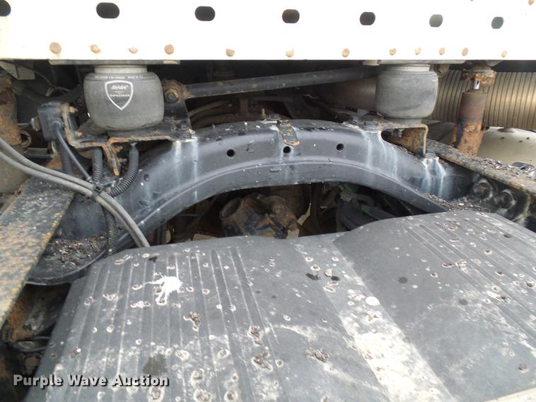 image for item DF7166 2002 Freightliner Century Class truck tractor