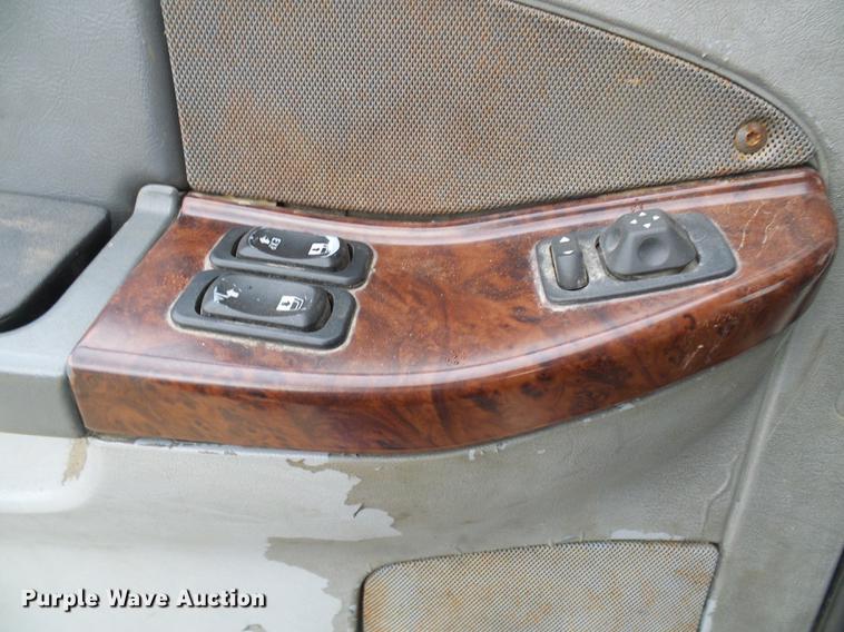 image for item DF7166 2002 Freightliner Century Class truck tractor