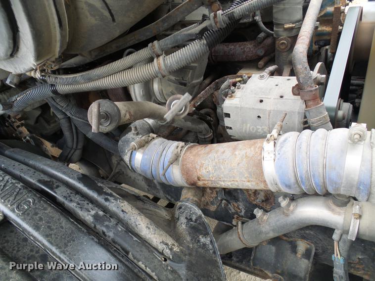 image for item DF7166 2002 Freightliner Century Class truck tractor