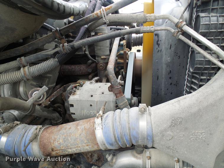 image for item DF7166 2002 Freightliner Century Class truck tractor