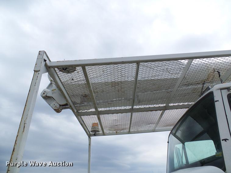 image for item DF7167 2001 Freightliner FL70 bucket truck