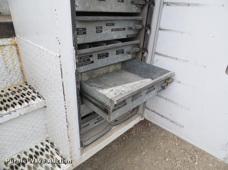 image for item DF7167 2001 Freightliner FL70 bucket truck