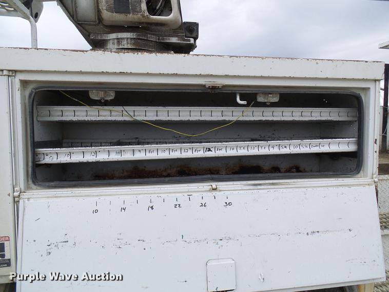 image for item DF7167 2001 Freightliner FL70 bucket truck