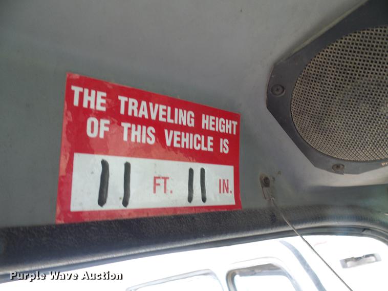 image for item DF7167 2001 Freightliner FL70 bucket truck