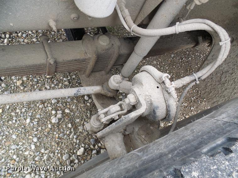 image for item DF7167 2001 Freightliner FL70 bucket truck