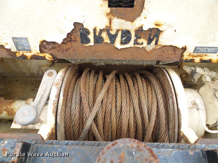 image for item DF7168 1999 Freightliner FL80 bucket truck