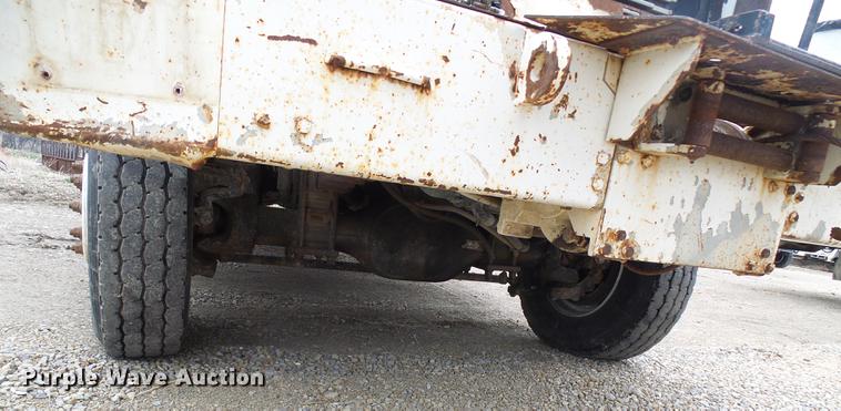 image for item DF7168 1999 Freightliner FL80 bucket truck