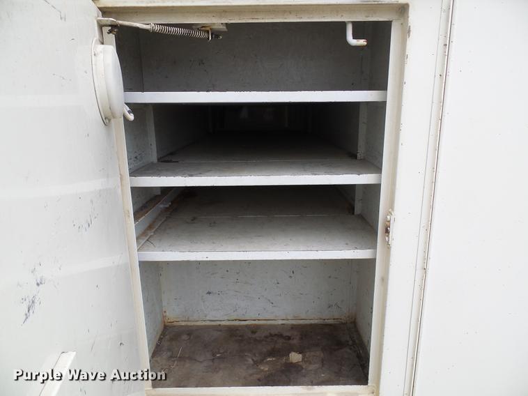 image for item DF7168 1999 Freightliner FL80 bucket truck