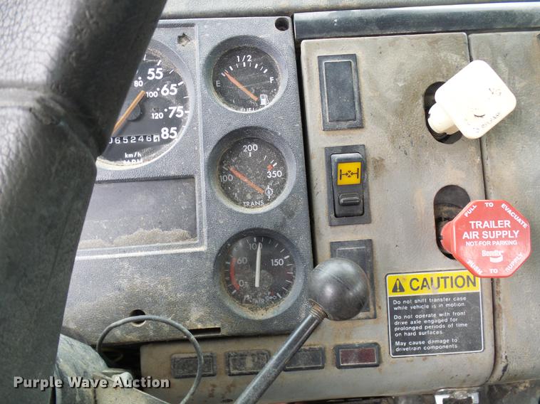 image for item DF7168 1999 Freightliner FL80 bucket truck