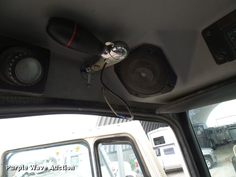 image for item DF7168 1999 Freightliner FL80 bucket truck