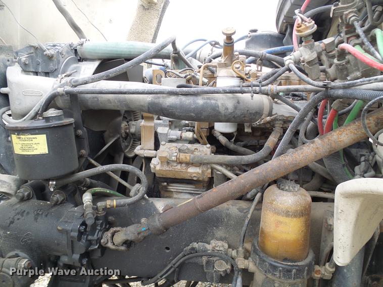 image for item DF7168 1999 Freightliner FL80 bucket truck