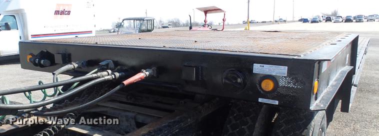 image for item DF7175 1994 Landoll tilt deck equipment trailer