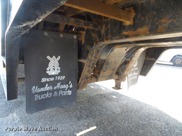 image for item DF7175 1994 Landoll tilt deck equipment trailer