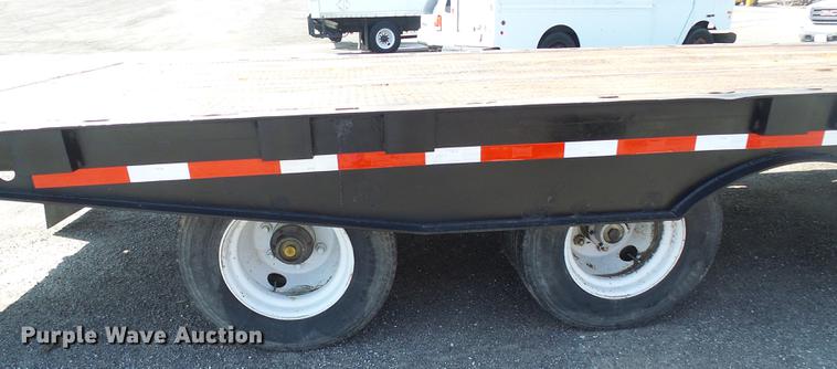 image for item DF7175 1994 Landoll tilt deck equipment trailer