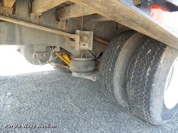 image for item DF7175 1994 Landoll tilt deck equipment trailer