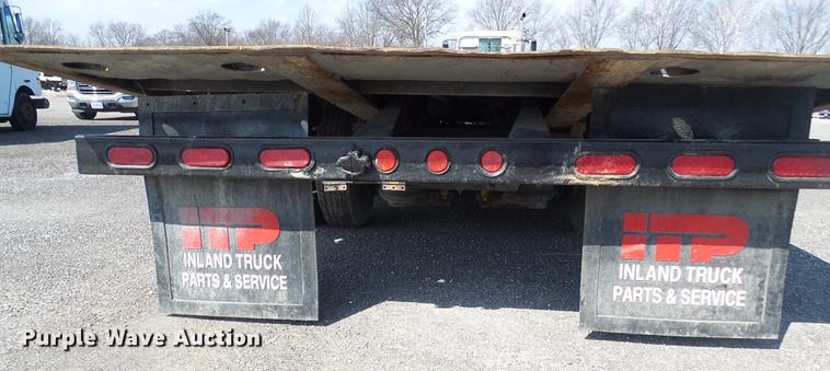 image for item DF7175 1994 Landoll tilt deck equipment trailer