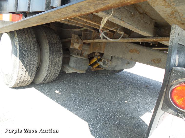 image for item DF7175 1994 Landoll tilt deck equipment trailer