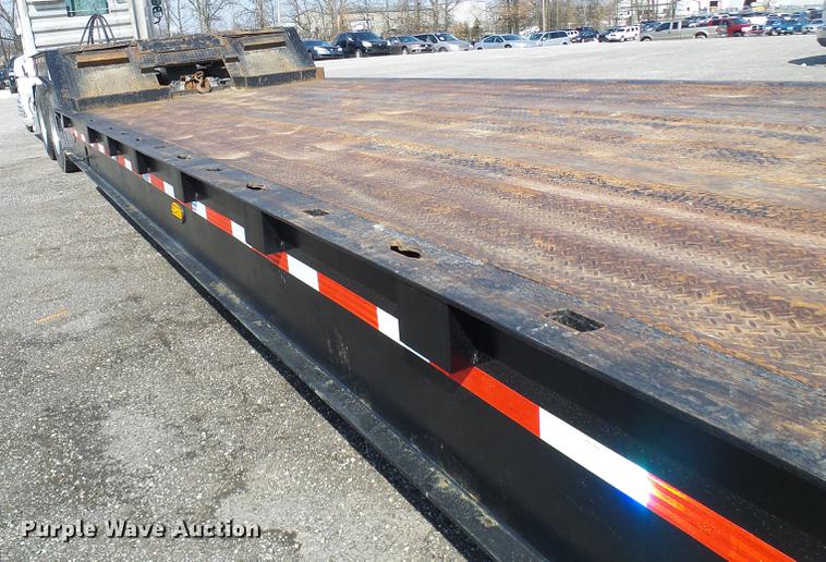 image for item DF7175 1994 Landoll tilt deck equipment trailer
