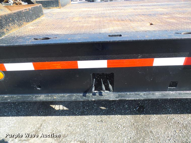 image for item DF7175 1994 Landoll tilt deck equipment trailer