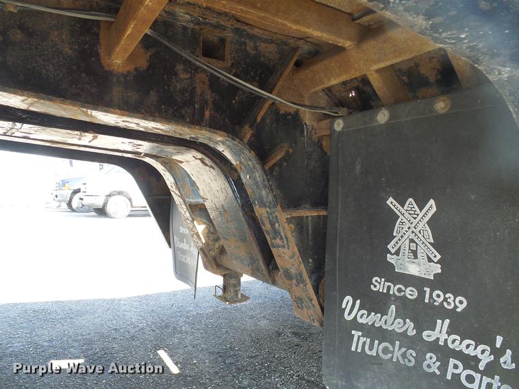 image for item DF7175 1994 Landoll tilt deck equipment trailer