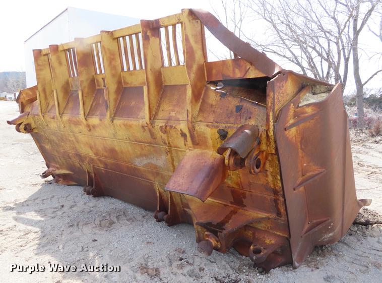 Caterpillar D9N semiu dozer blade in Manhattan, KS Item DF7707 sold