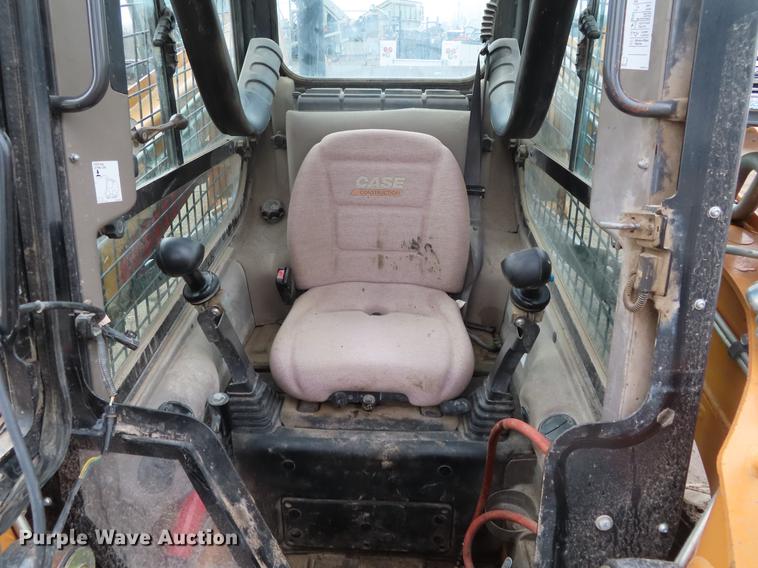 image for item DF7714 2015 Case SR270 skid steer