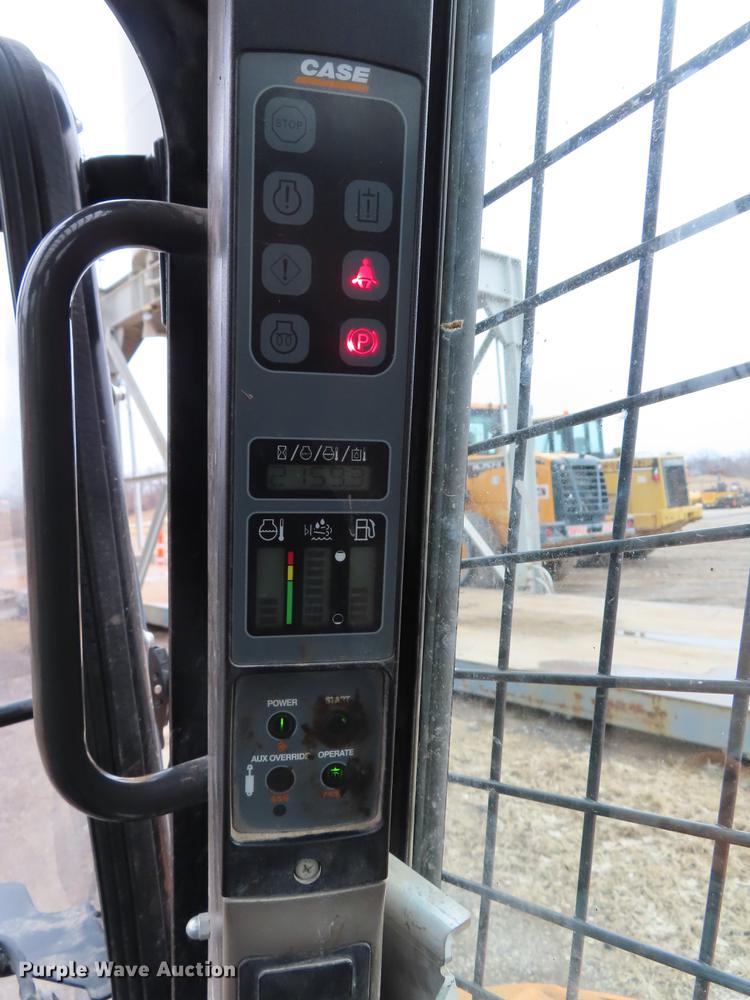 image for item DF7714 2015 Case SR270 skid steer