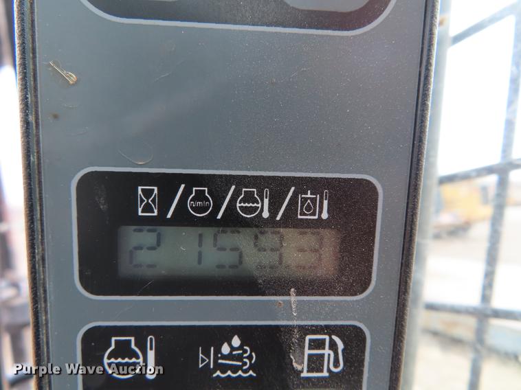 image for item DF7714 2015 Case SR270 skid steer