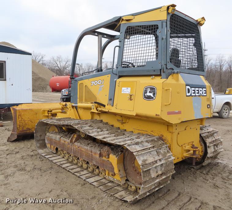 image for item DF7715 2005 John Deere 700J LGP dozer
