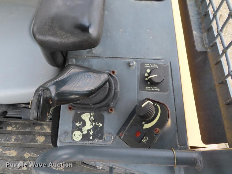 image for item DF7715 2005 John Deere 700J LGP dozer