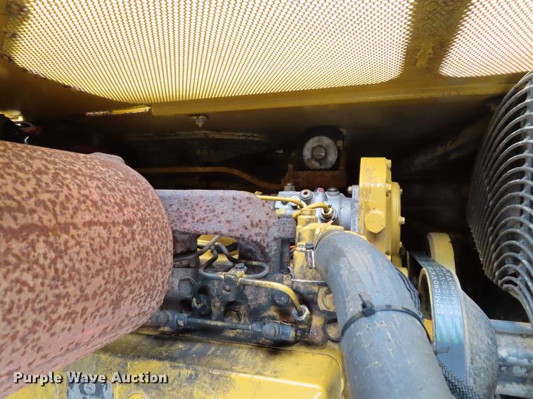 image for item DF7715 2005 John Deere 700J LGP dozer